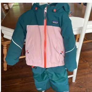 Patagonia snow pile snow suit size 2T